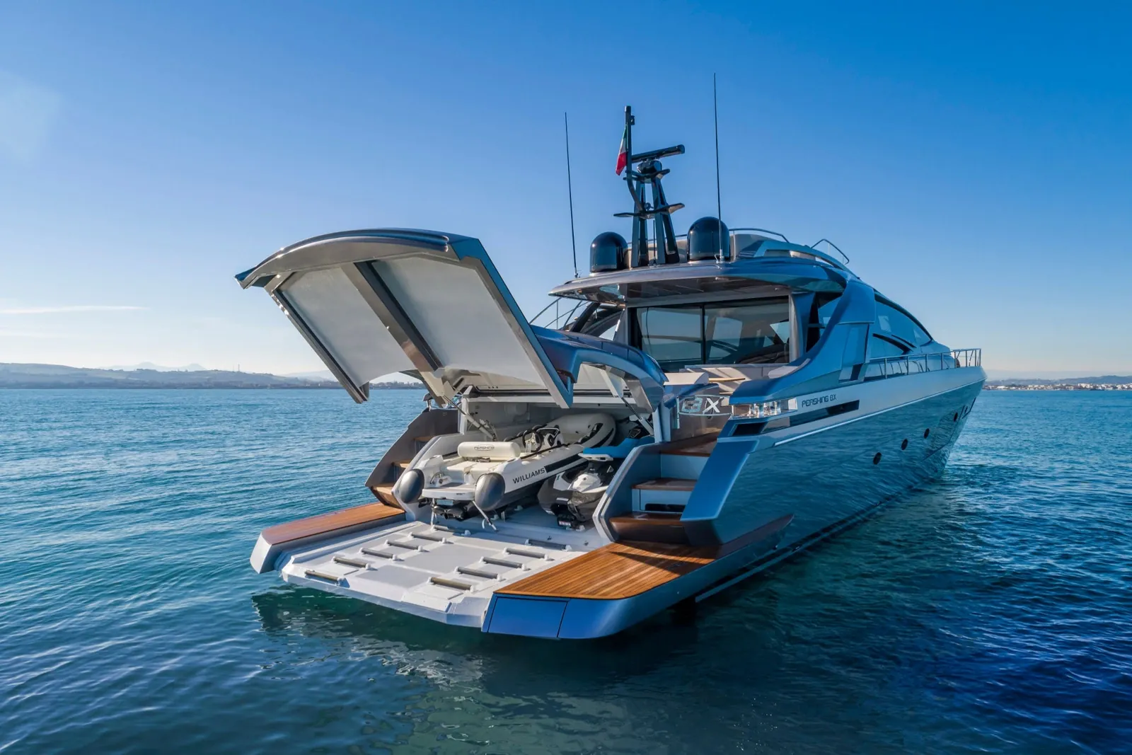 Pershing 8X — photo 2