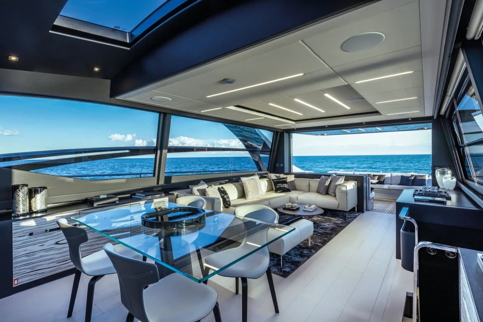 Pershing 8X — photo 7