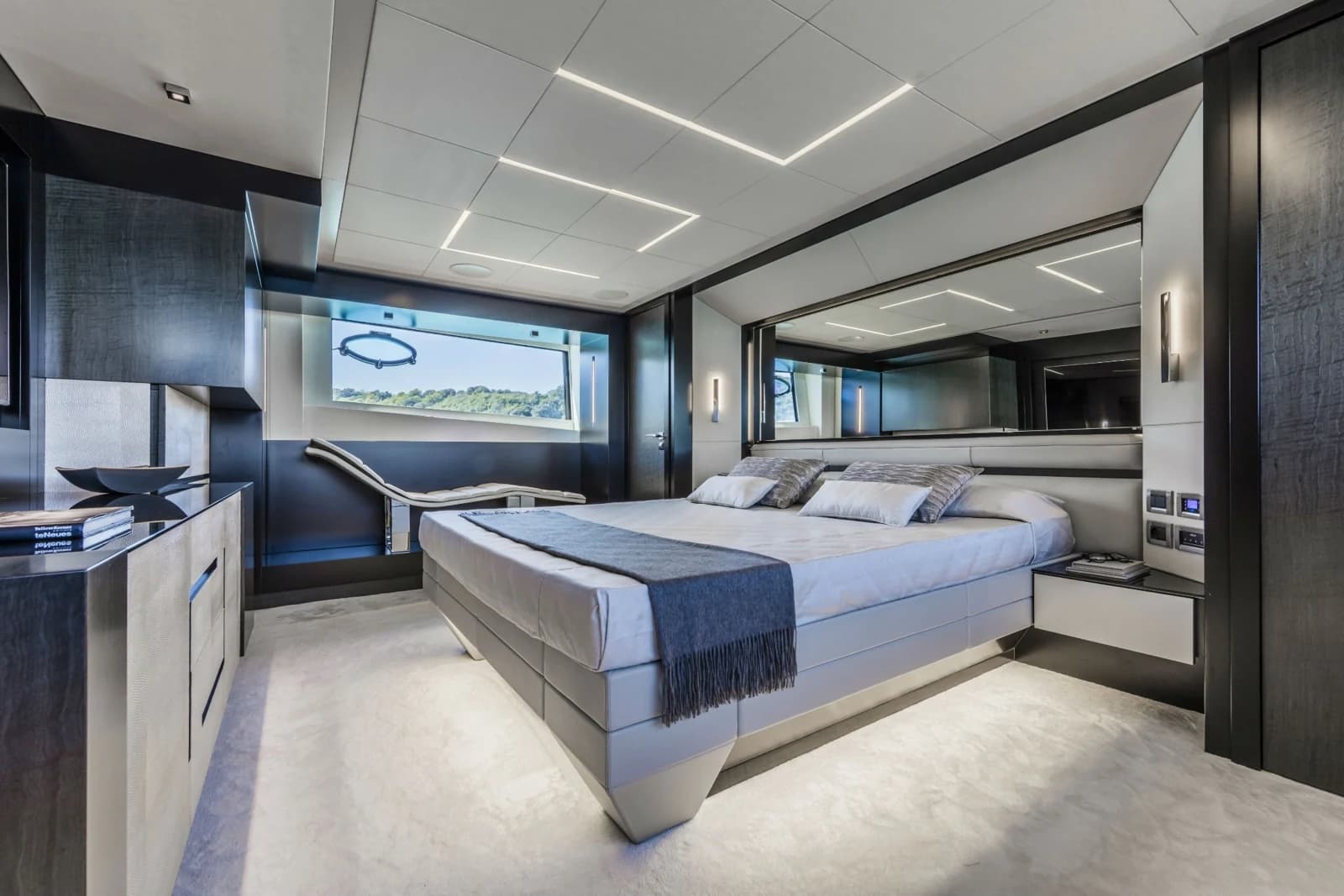 Pershing 9X — foto 11