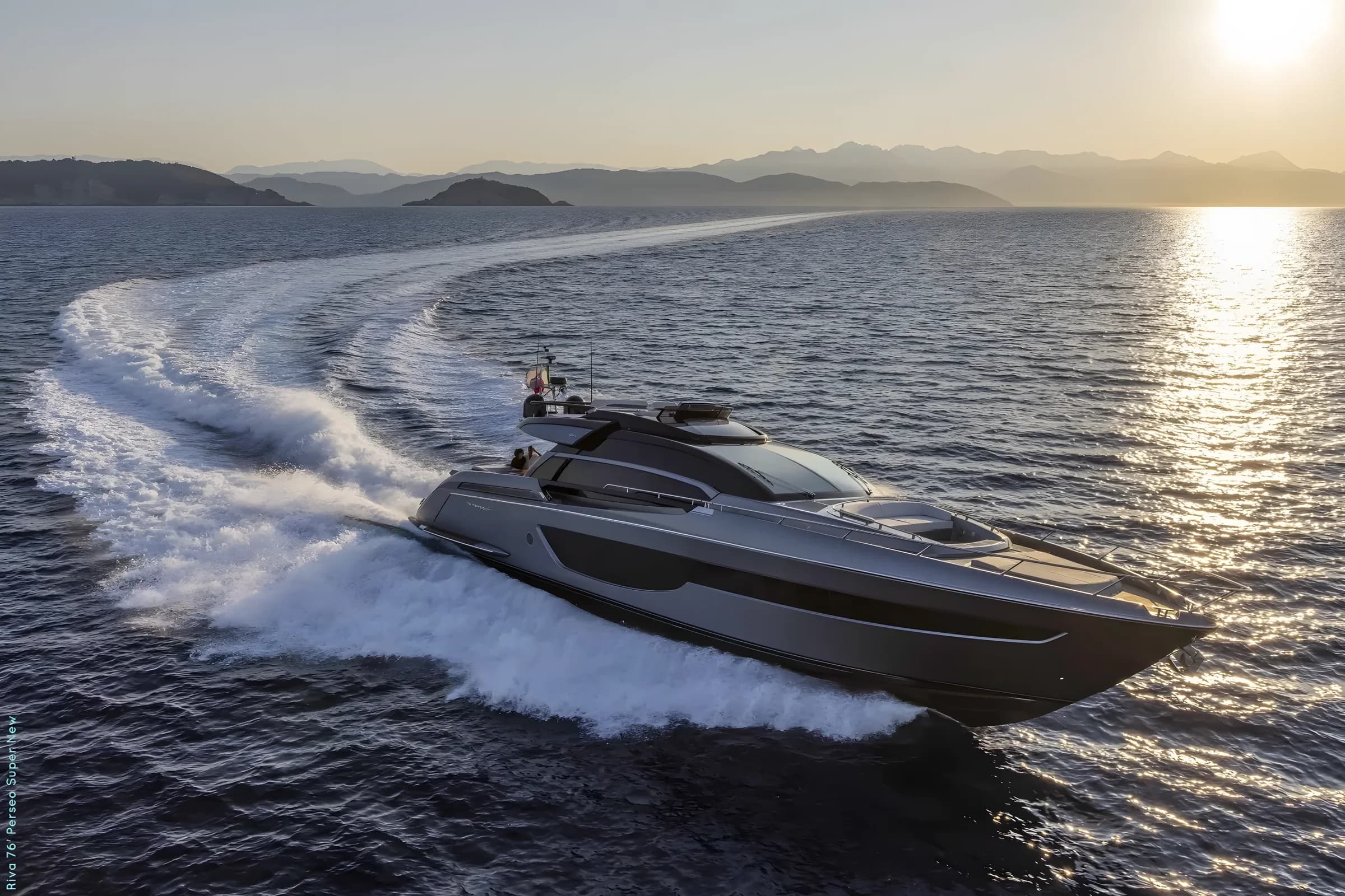 Riva 76' Perseo Super 2027 — Bajo pedido