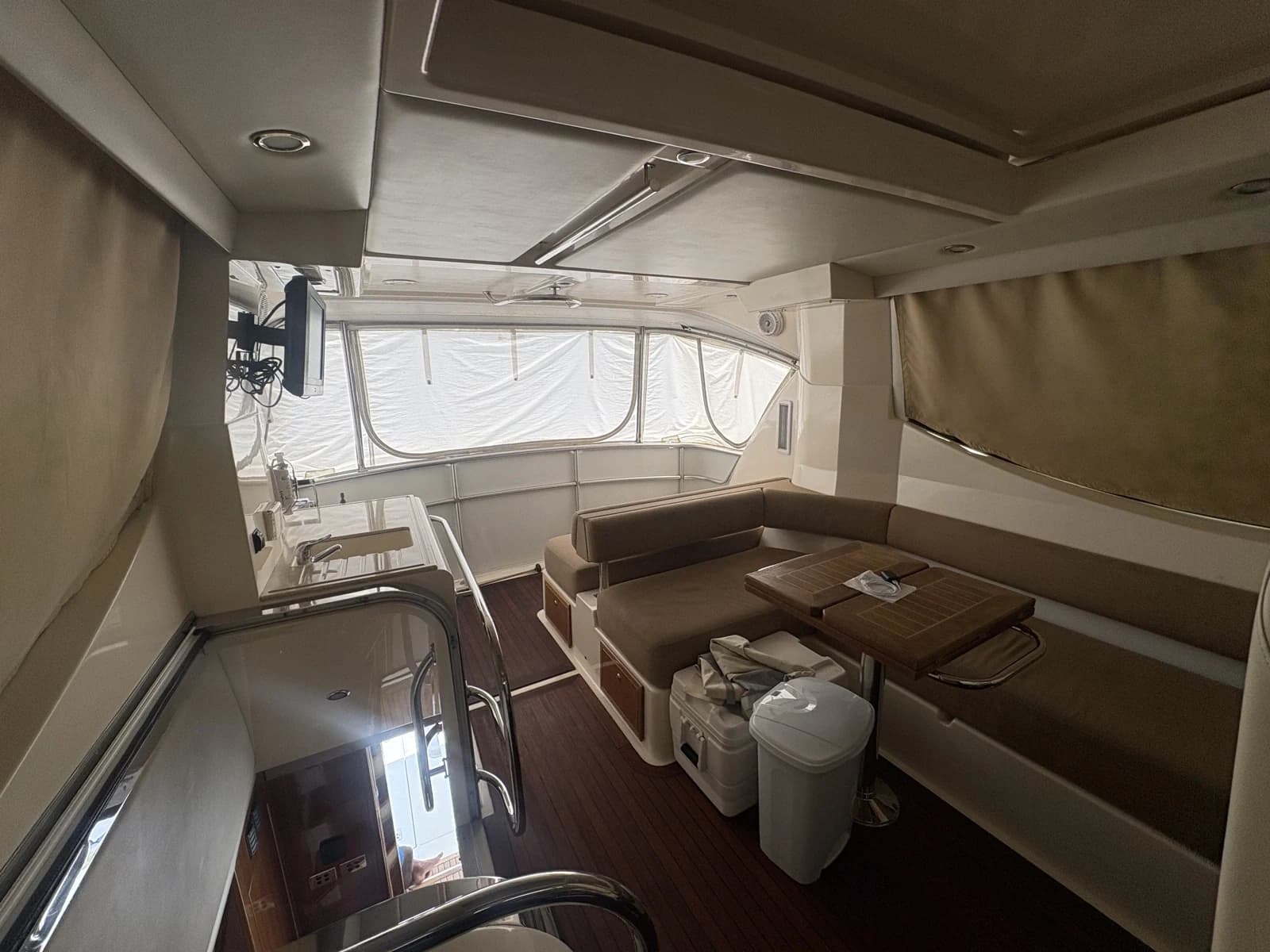 Riviera 6000 Sport Yacht — foto 7
