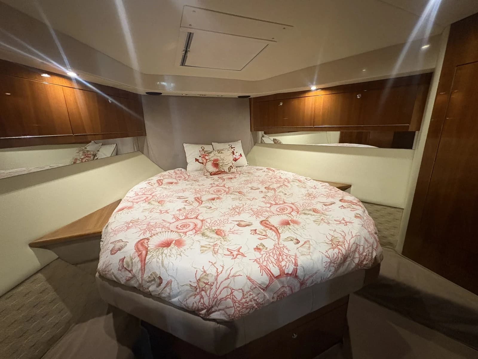 Riviera 6000 Sport Yacht — foto 11