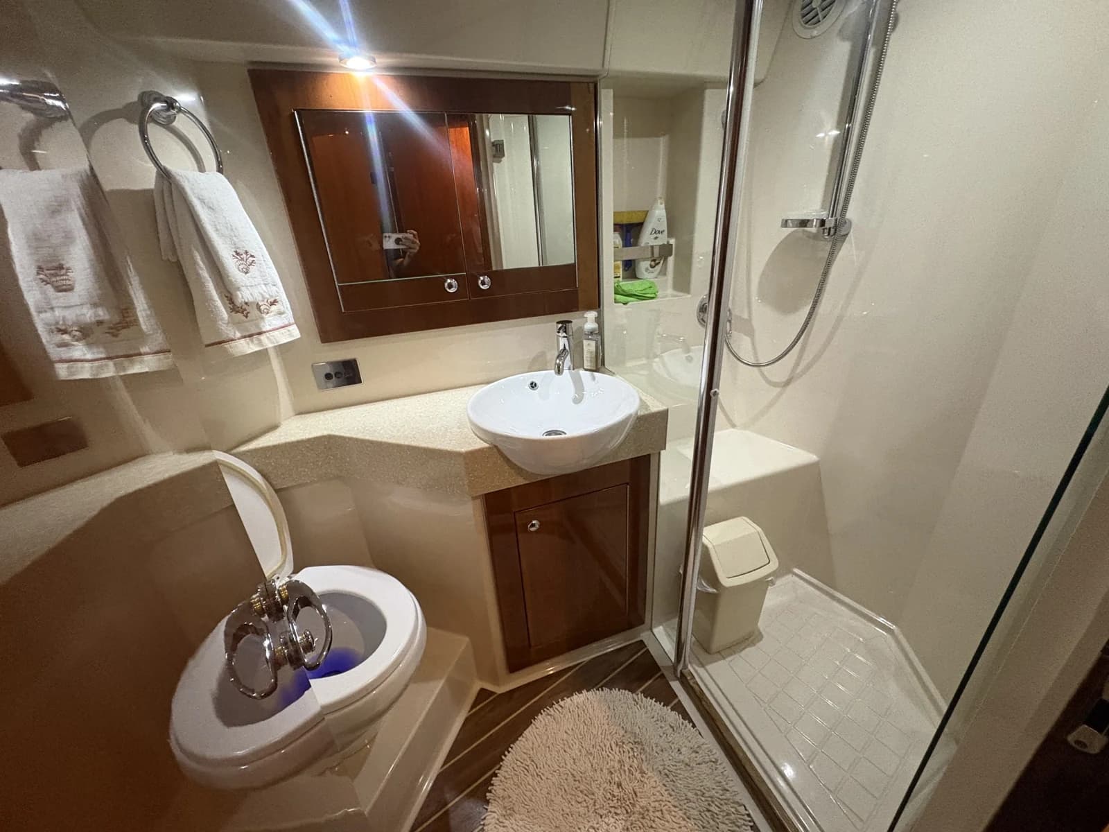 Riviera 6000 Sport Yacht — foto 12