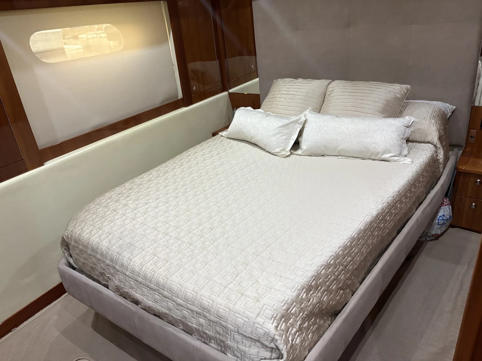 Riviera 6000 Sport Yacht — foto 15