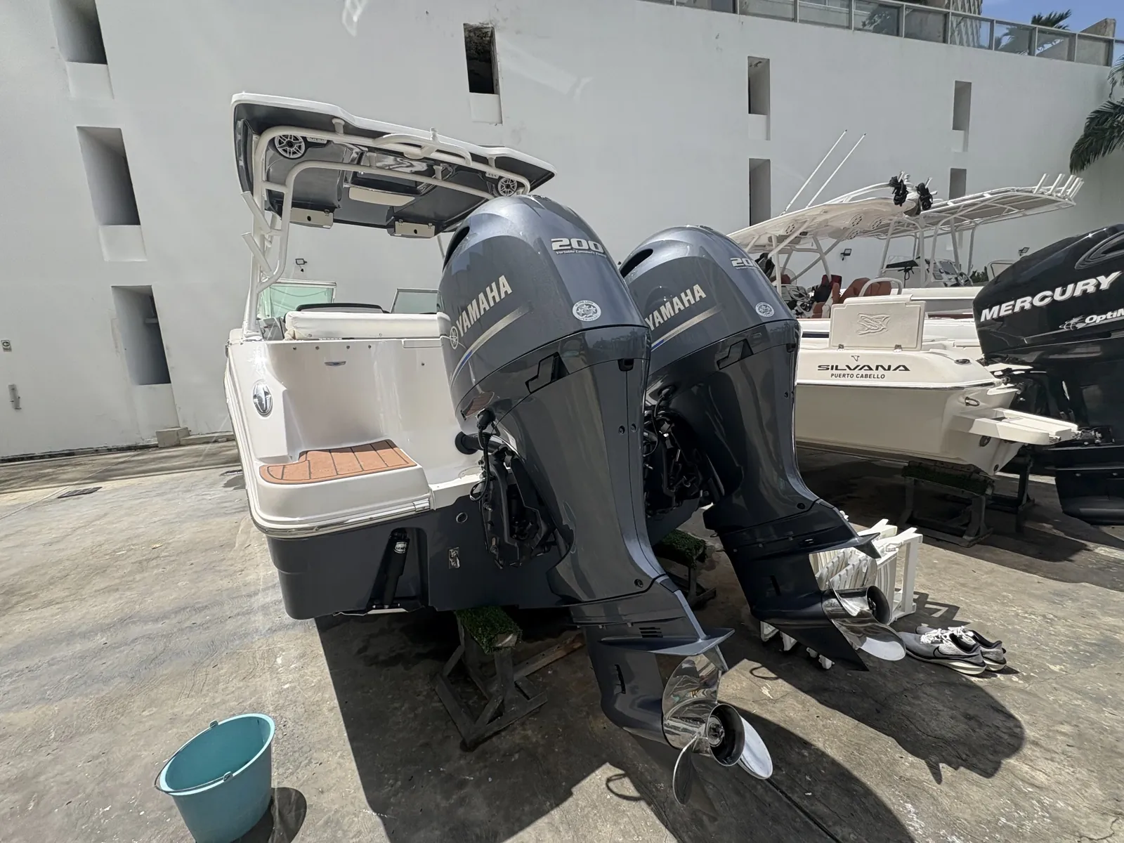 Robalo Dual Consoles — foto 3