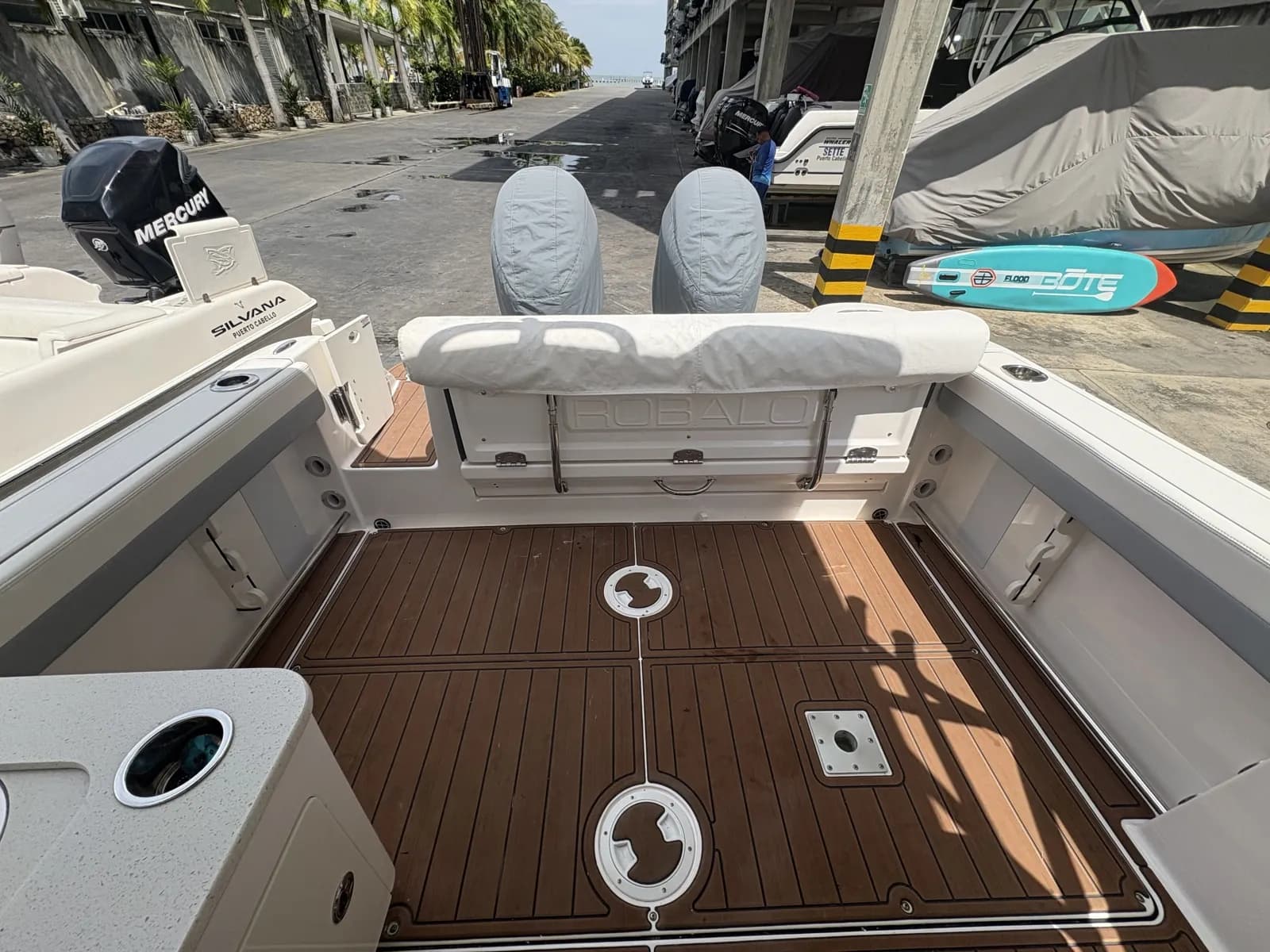 Robalo Dual Consoles — foto 5