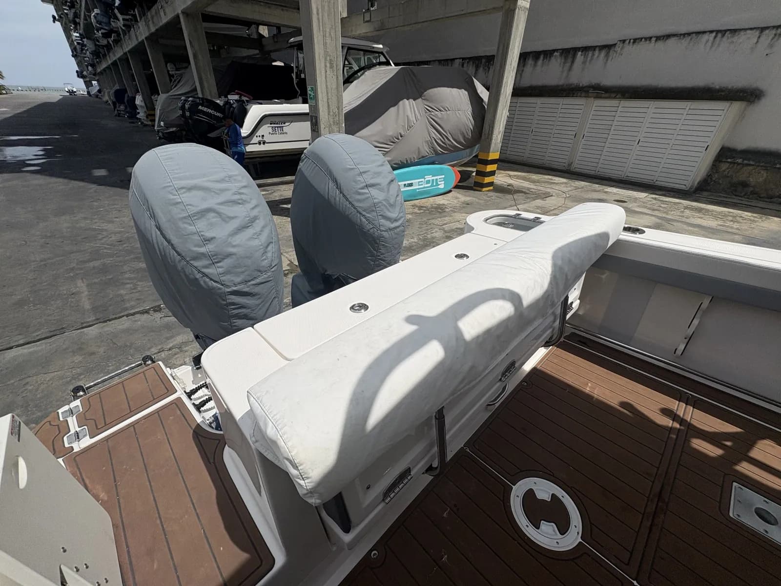 Robalo Dual Consoles — foto 6