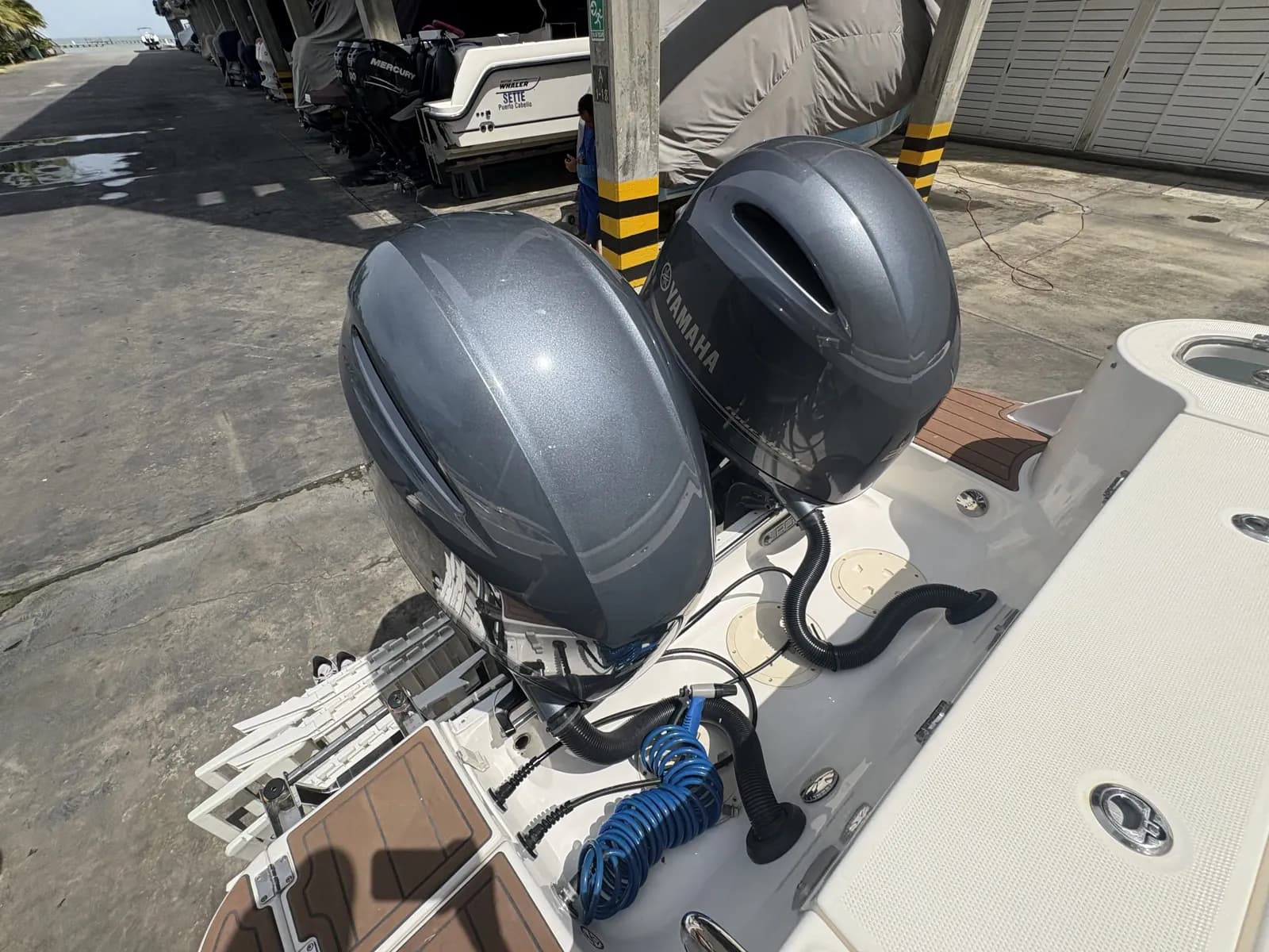 Robalo Dual Consoles — foto 7