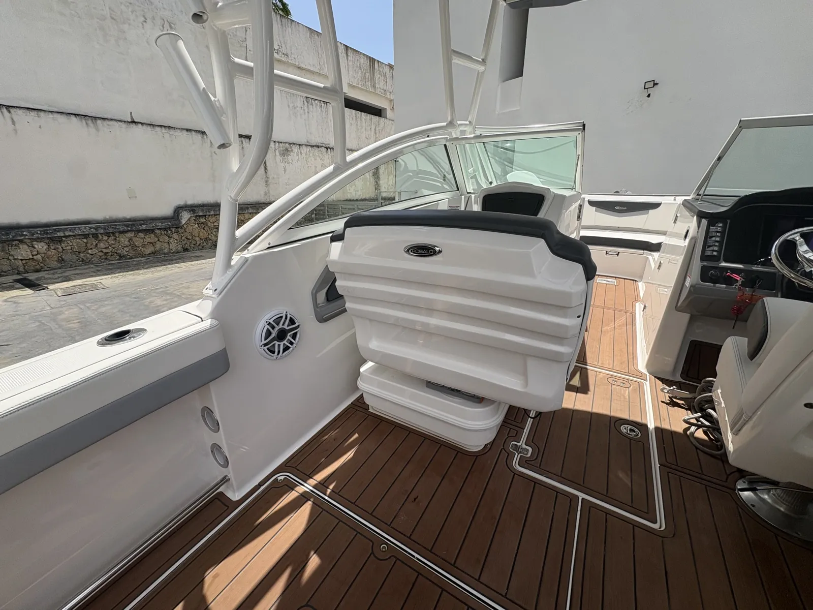 Robalo Dual Consoles — foto 10