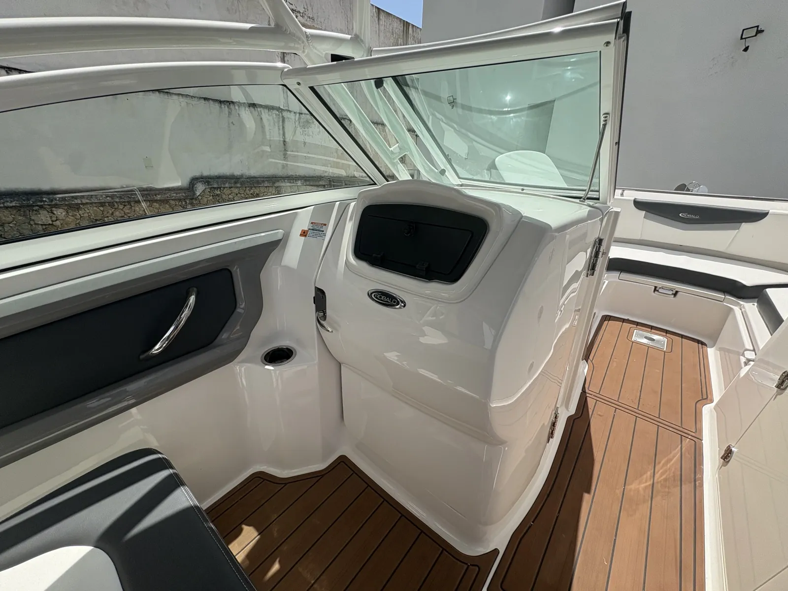 Robalo Dual Consoles — foto 12