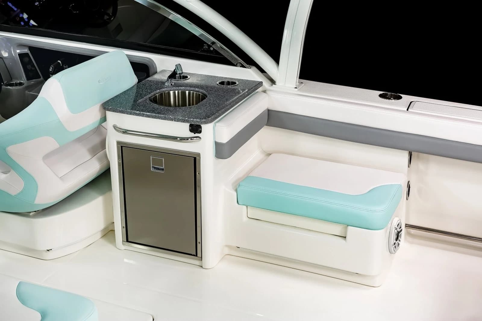 Robalo Dual Consoles R317 — foto 12