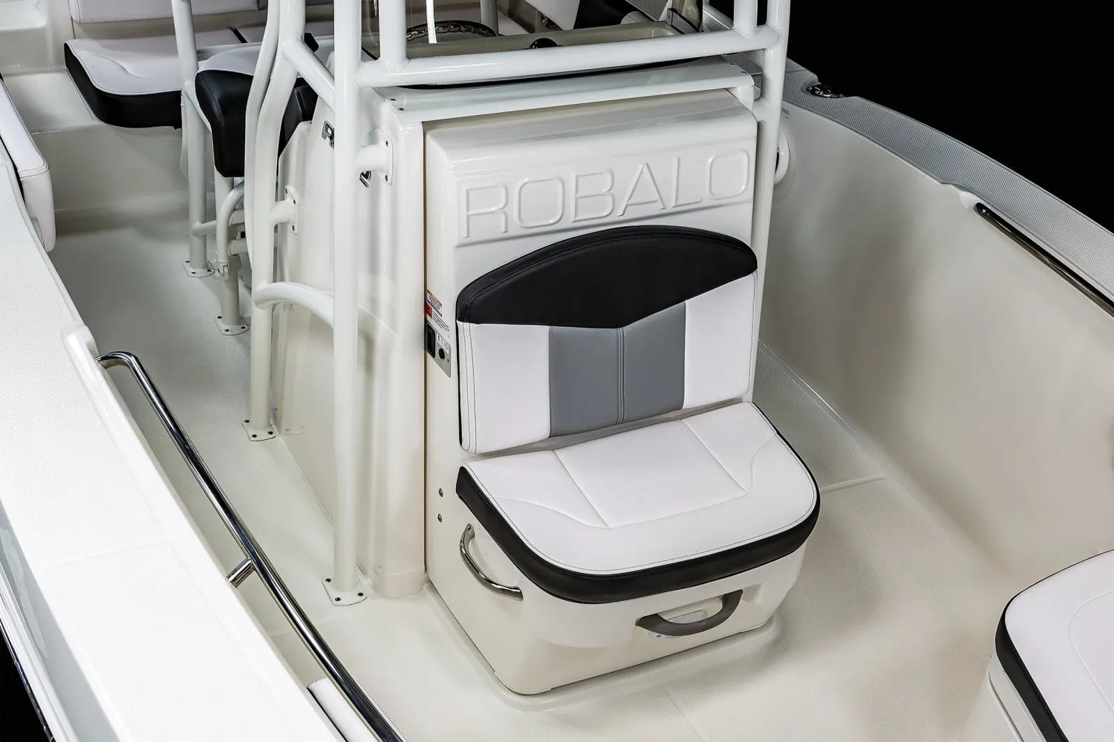 Robalo Explorer CC R202EX — photo 5