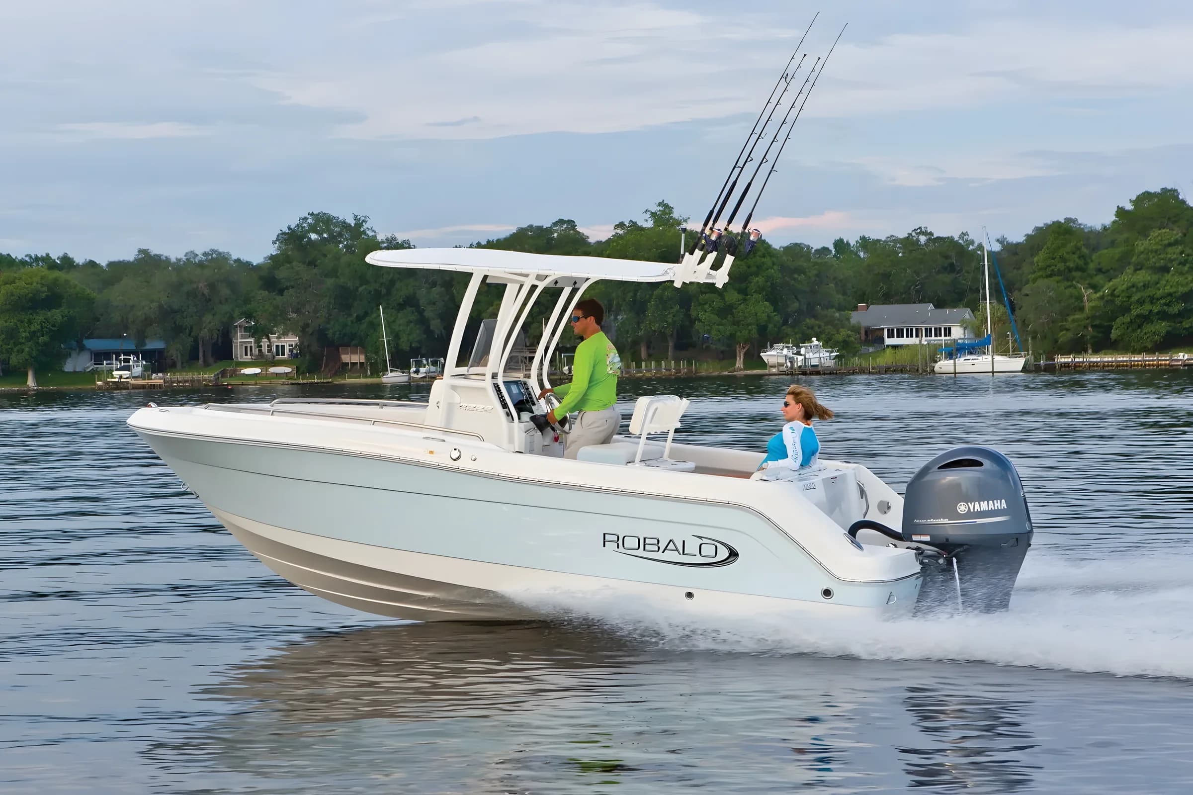 Robalo R222 2027 — Bajo pedido
