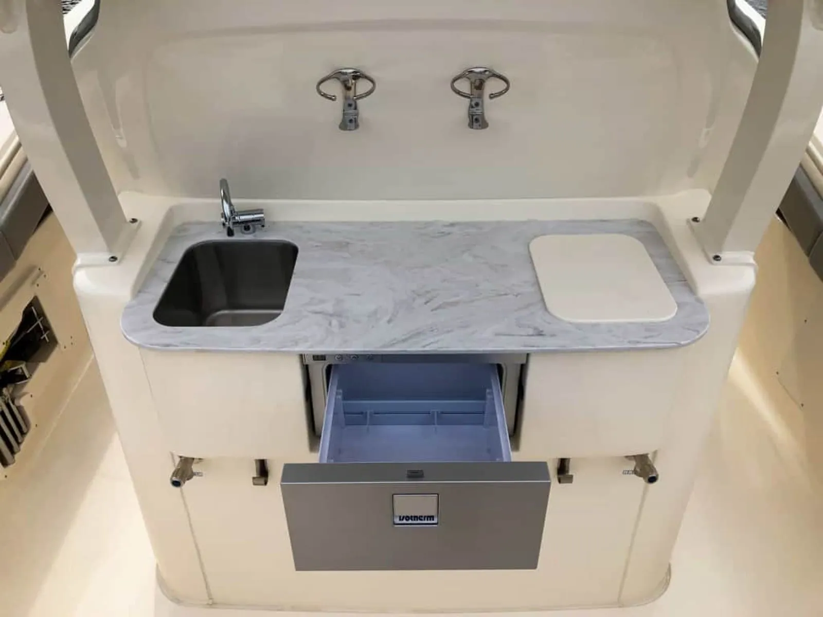 Scout 330 LXF — foto 3