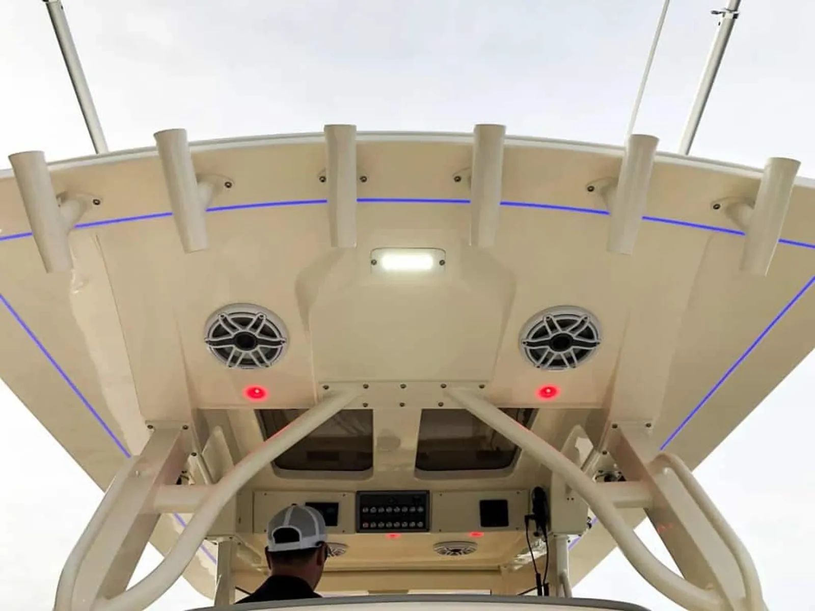 Scout 330 LXF — foto 5