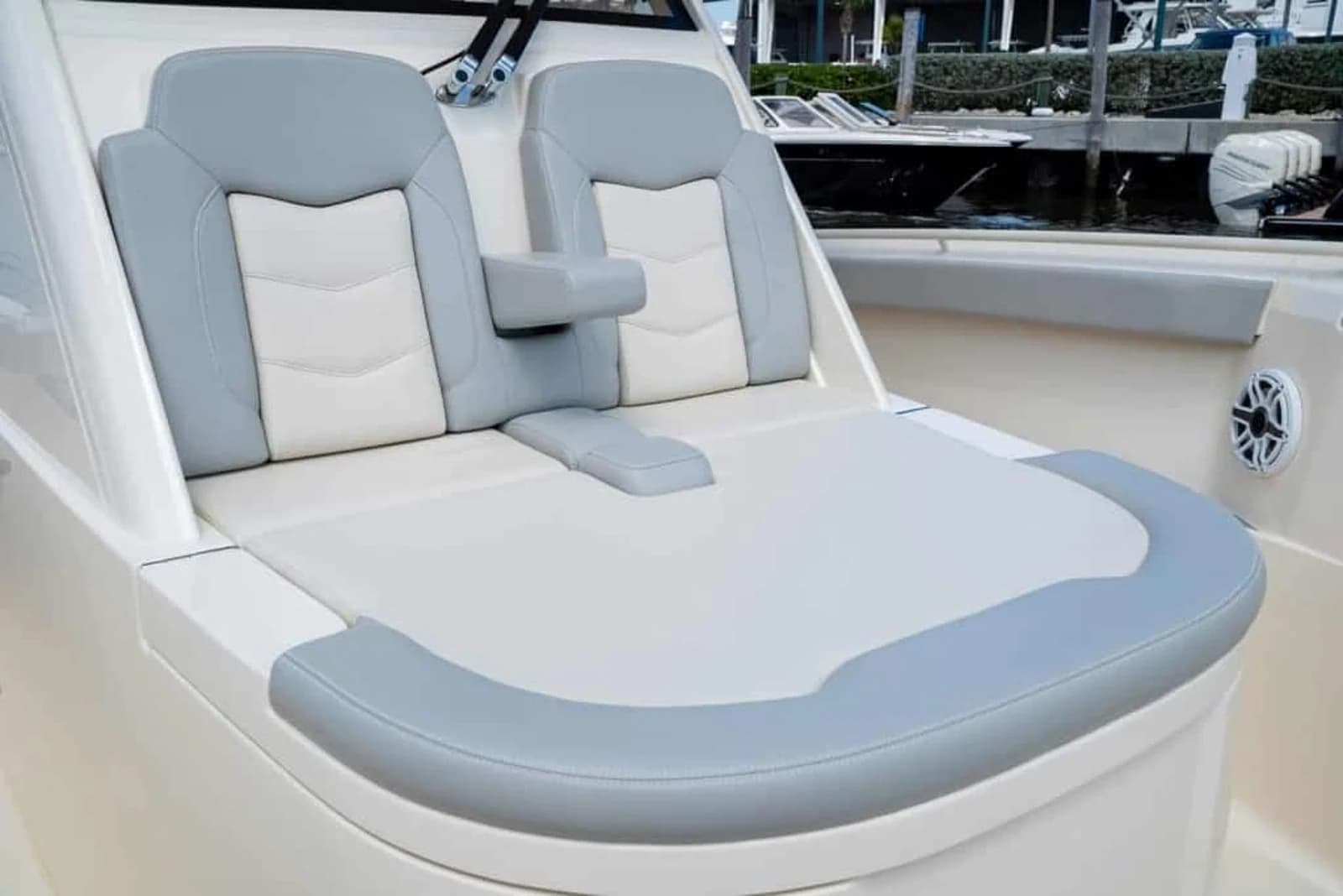 Scout 330 LXF — foto 8