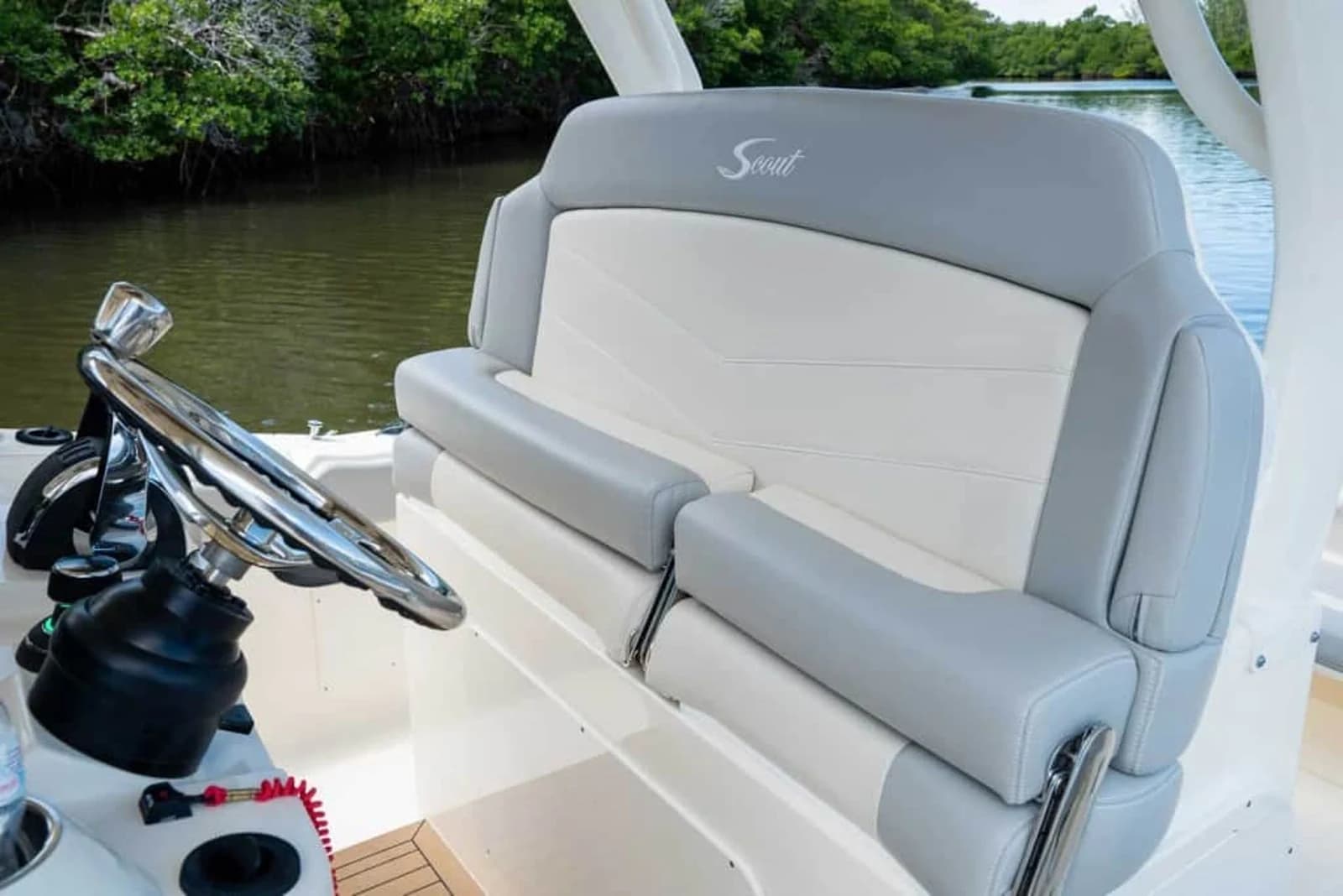 Scout 330 LXF — foto 10