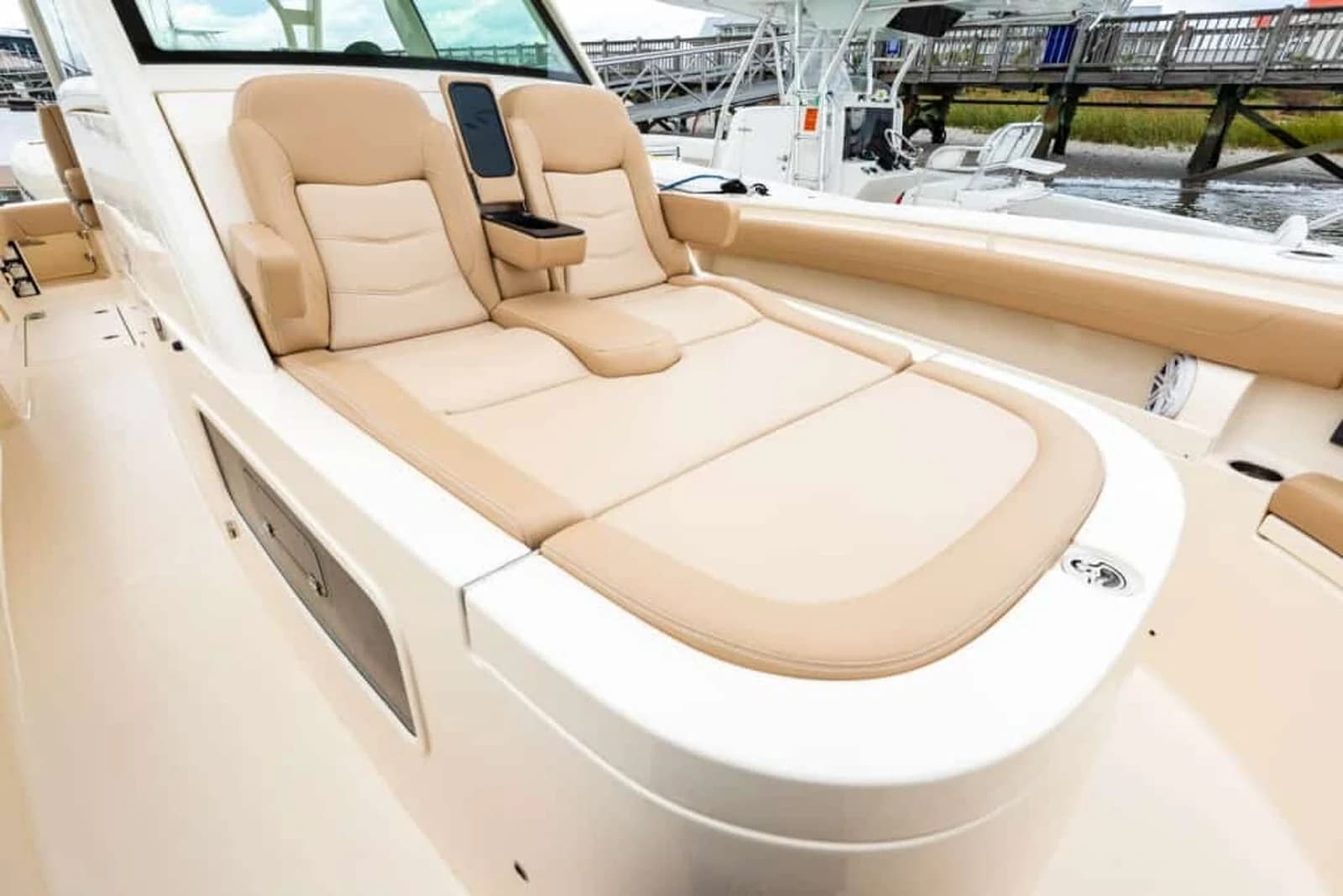 Scout 355 LXF — foto 11