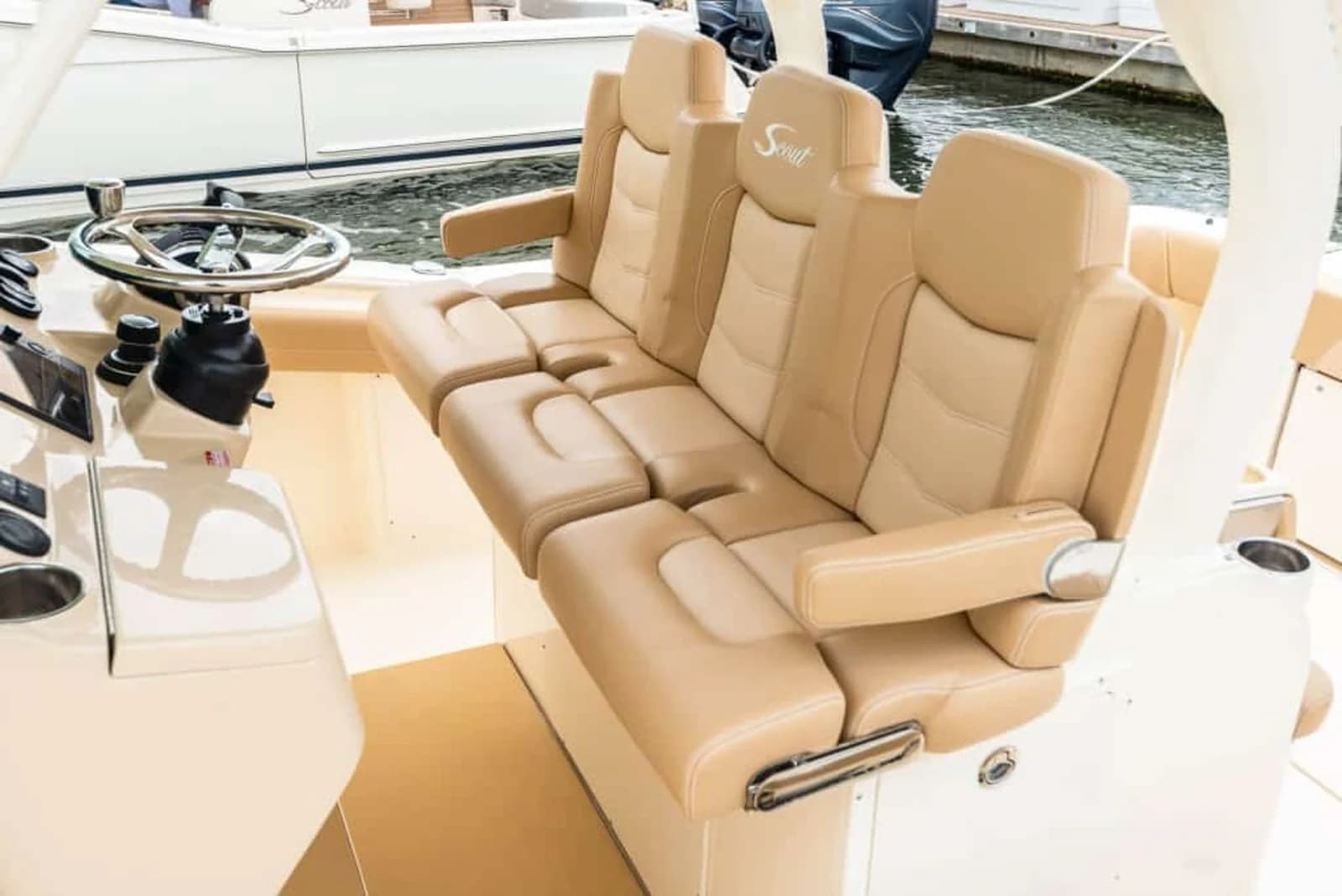 Scout 355 LXF — foto 13