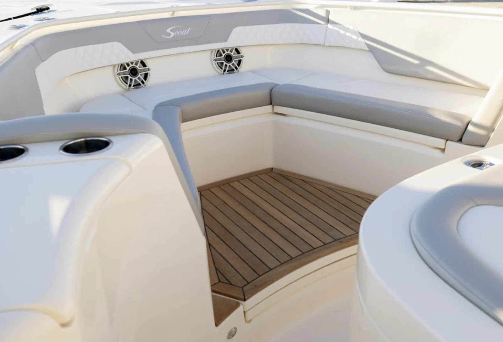 Scout 357 LXF — photo 5