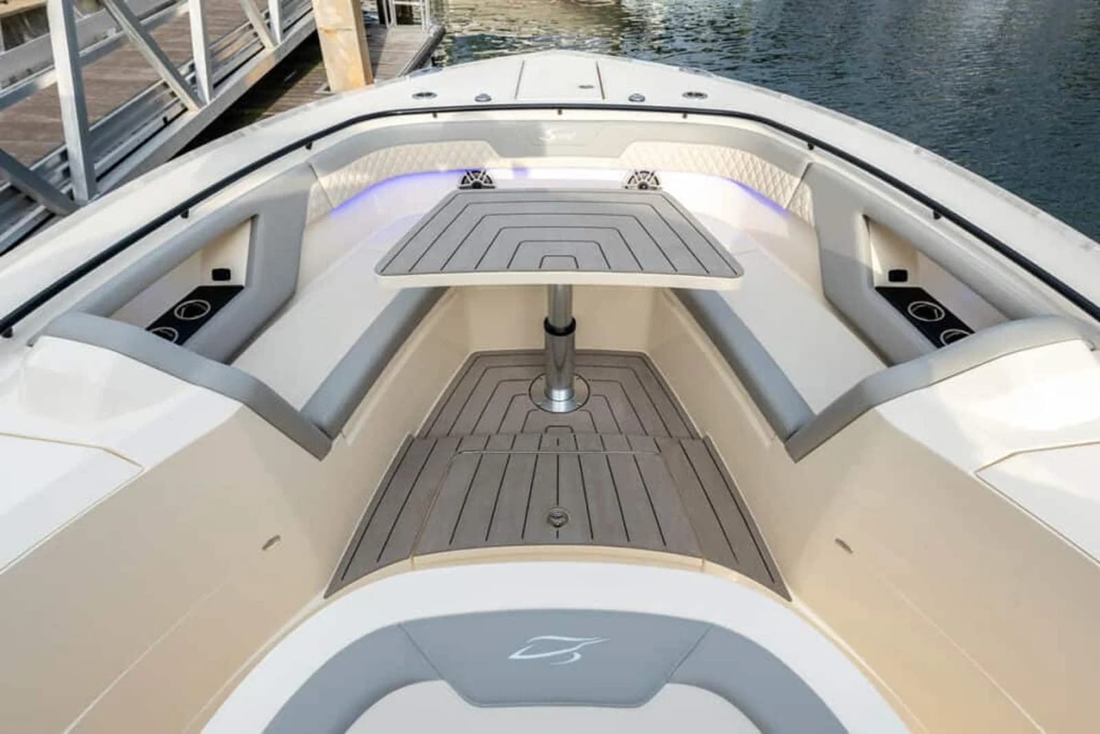 Scout 377 LXF — foto 19