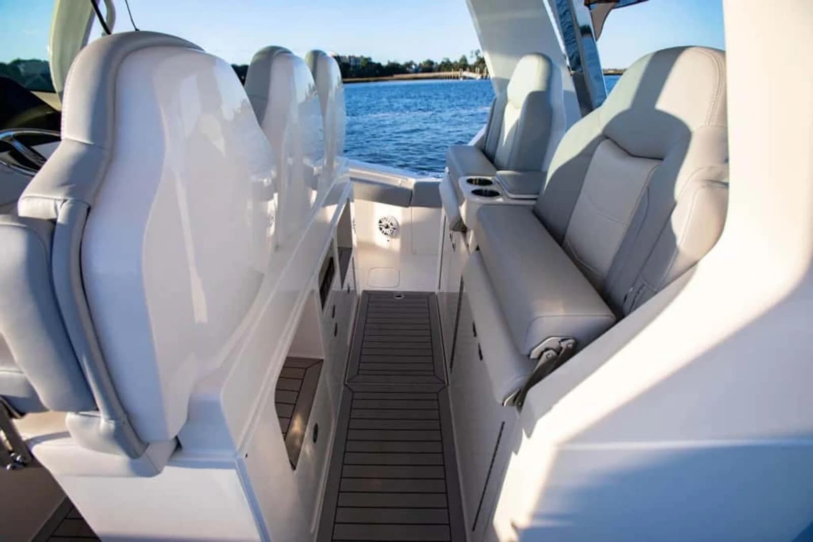 Scout 425 LXF — foto 10