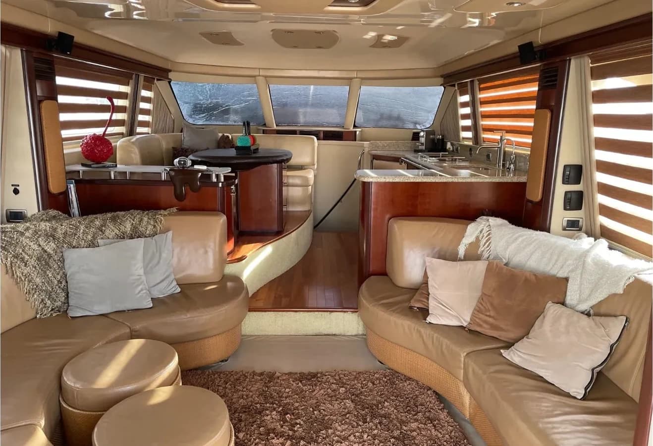 Sea Ray Sedan Bridge — foto 4