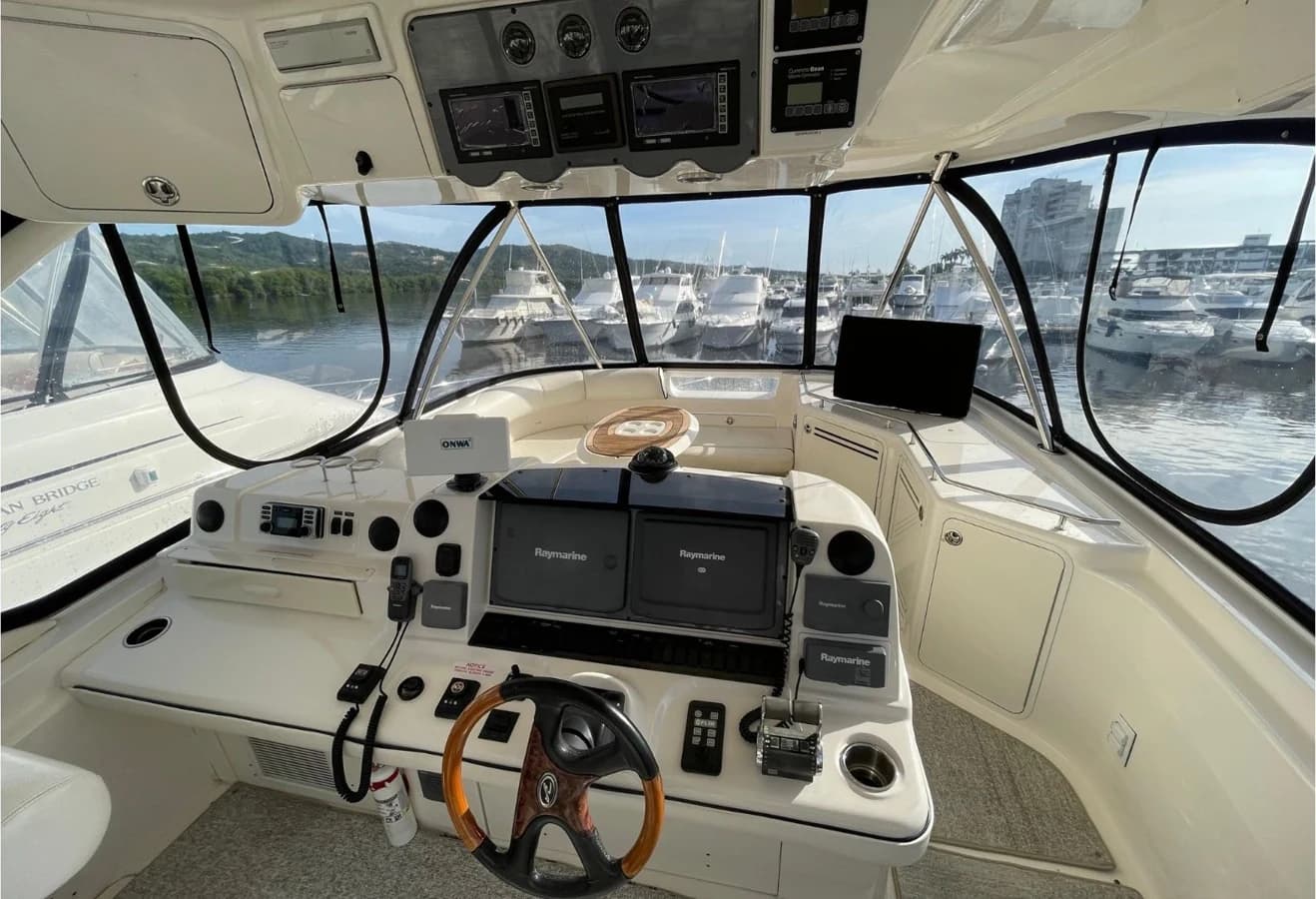 Sea Ray Sedan Bridge — foto 16