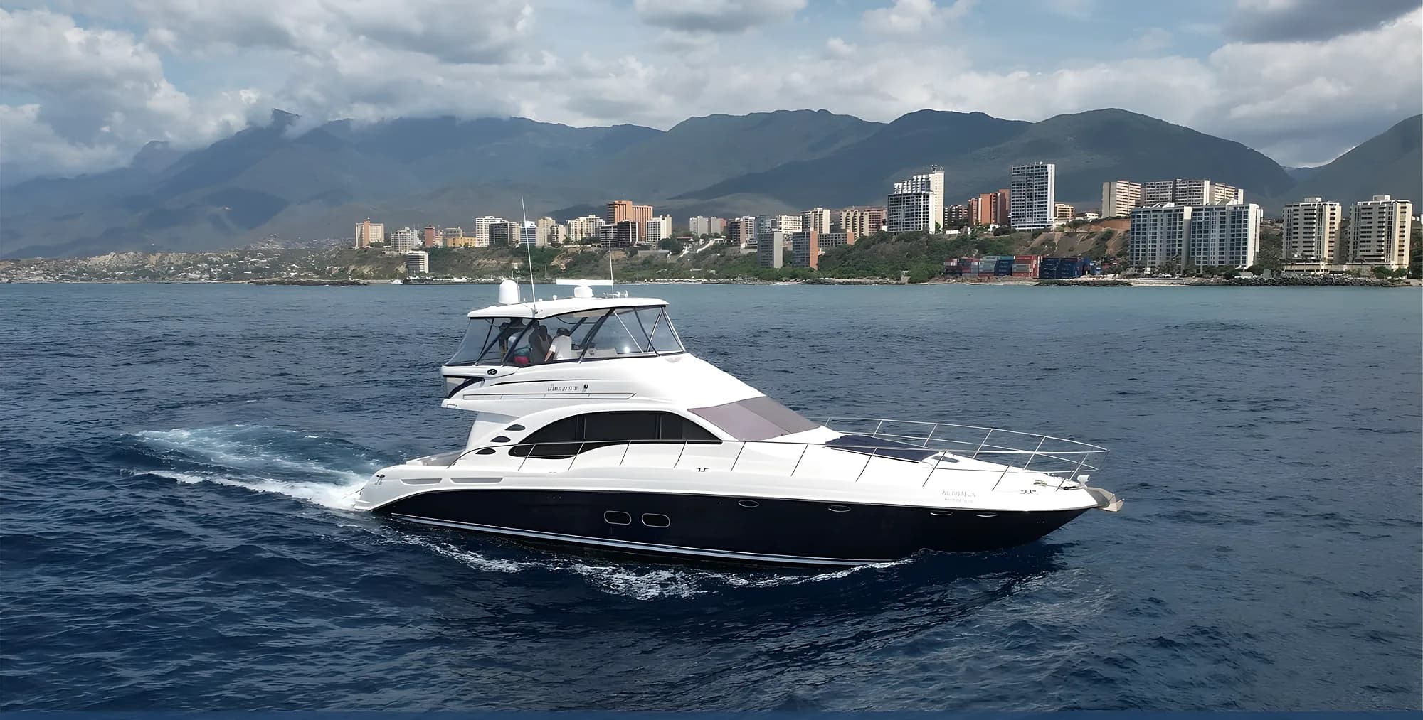 Sea Ray Sedan Bridge 2007 — Puerto La Cruz, Venezuela