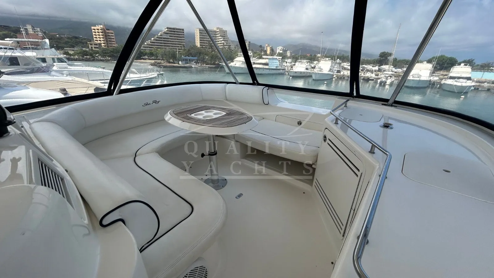 Sea Ray Sedan Bridge — foto 8