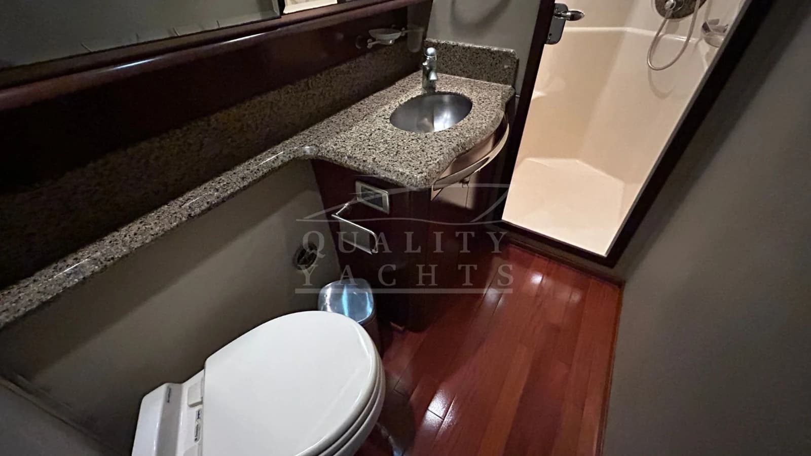 Sea Ray Sedan Bridge — foto 18