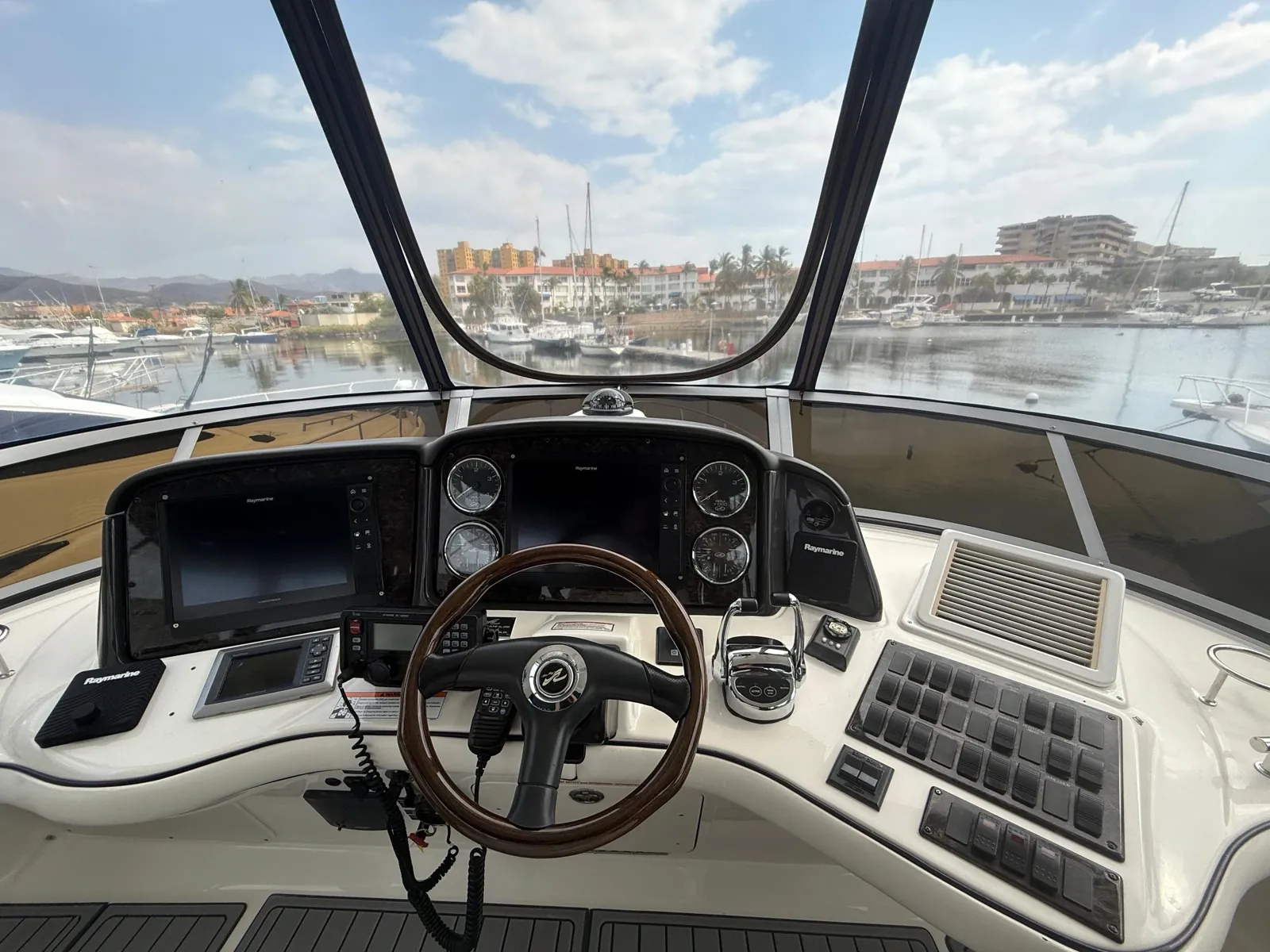 Sea Ray Sedan Bridge — foto 2