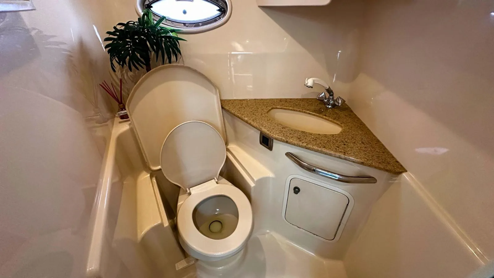 Sea Ray Sundancer — foto 13