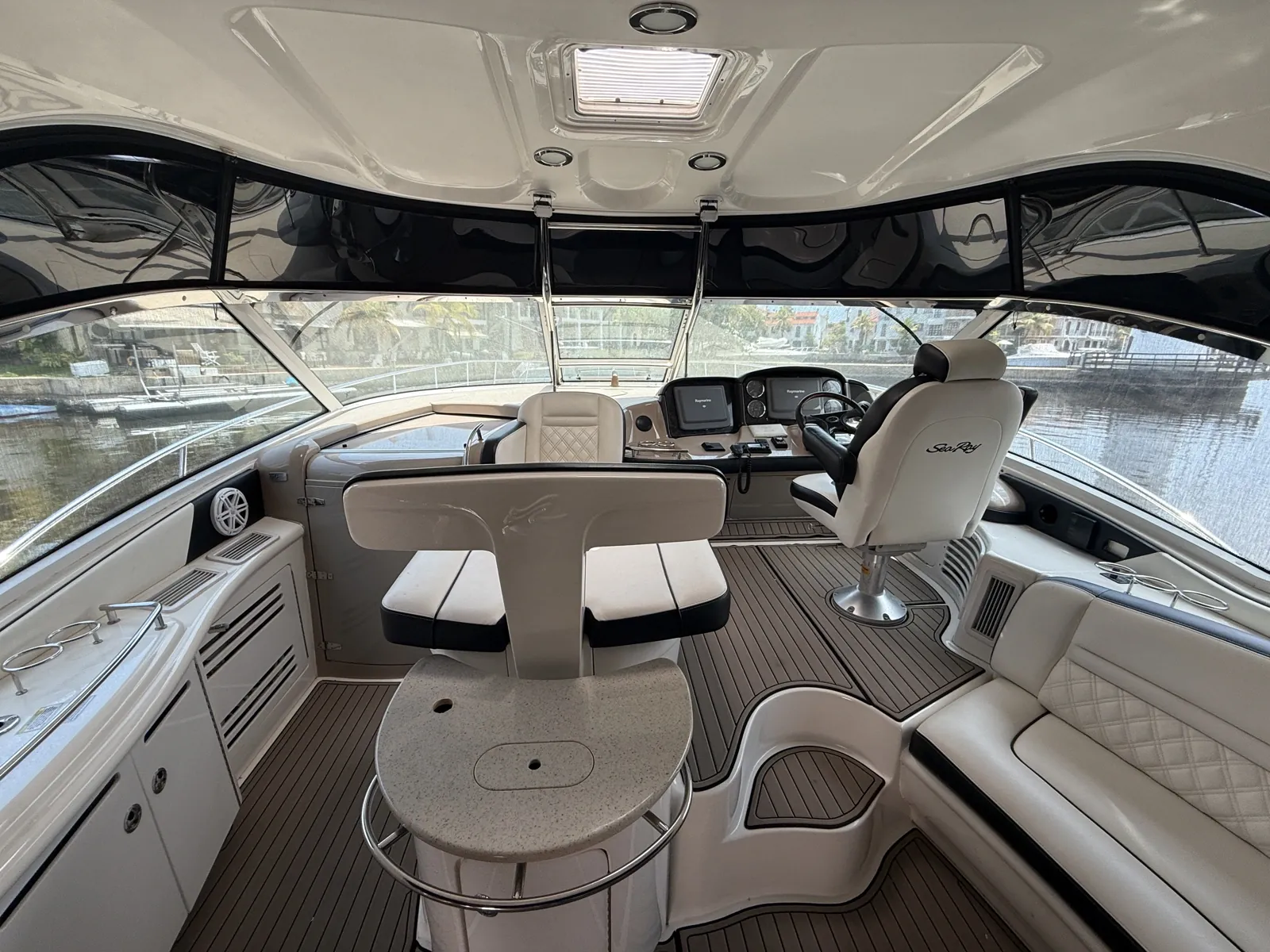 Sea Ray Sundancer — foto 5