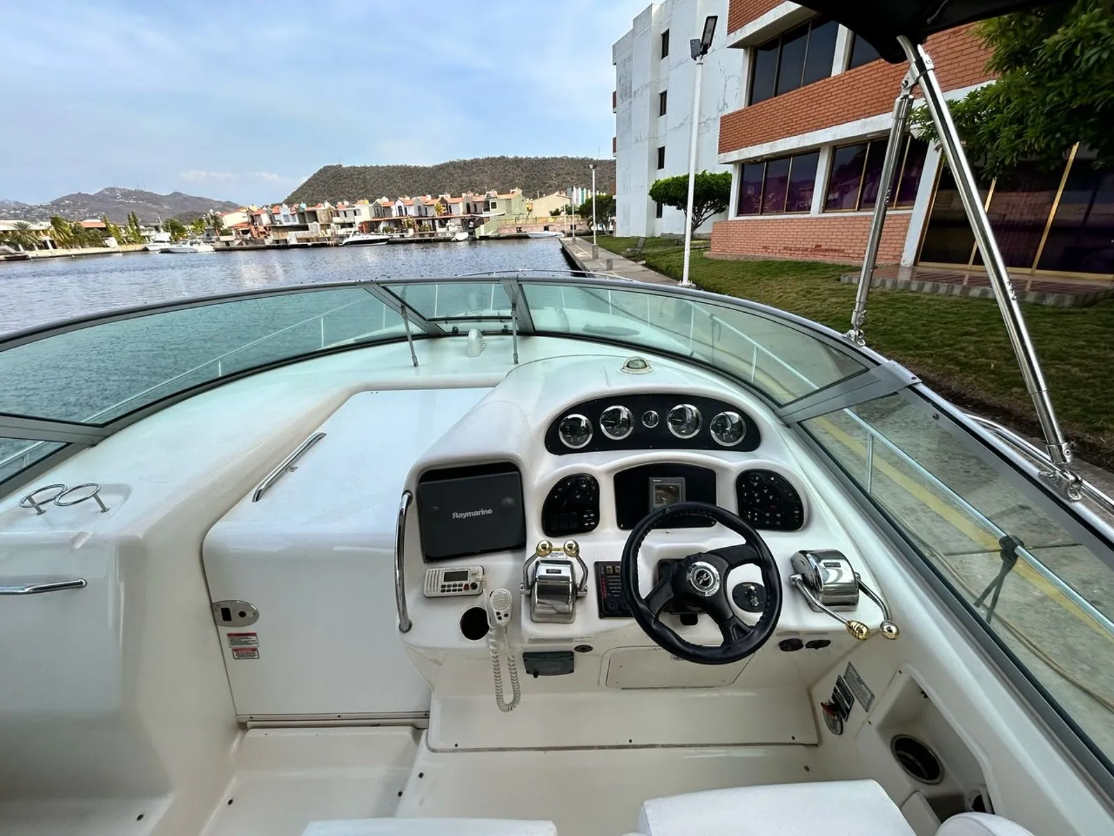 Sea Ray Sundancer 34 — foto 8