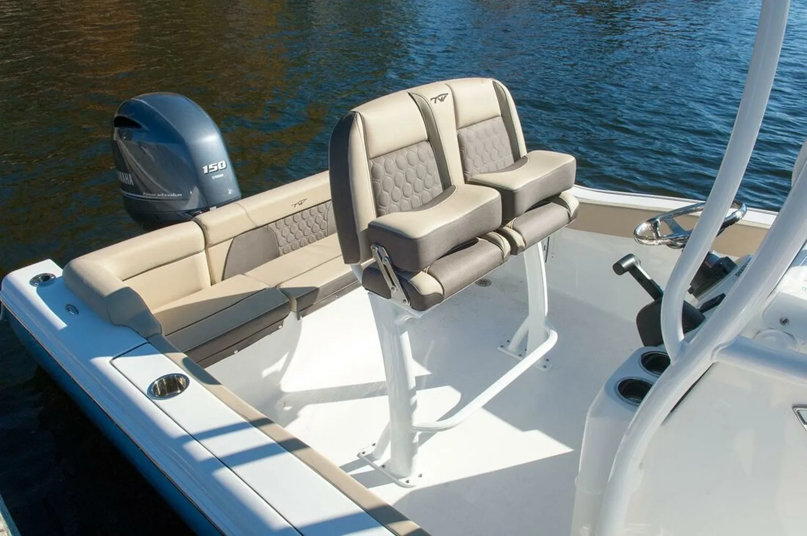 Tidewater 210 LXF — foto 3