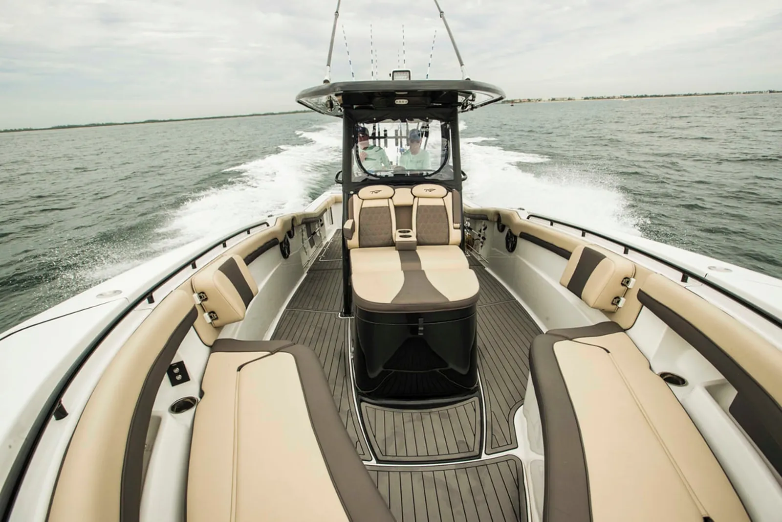 Tidewater 320 CC Adventure — foto 3