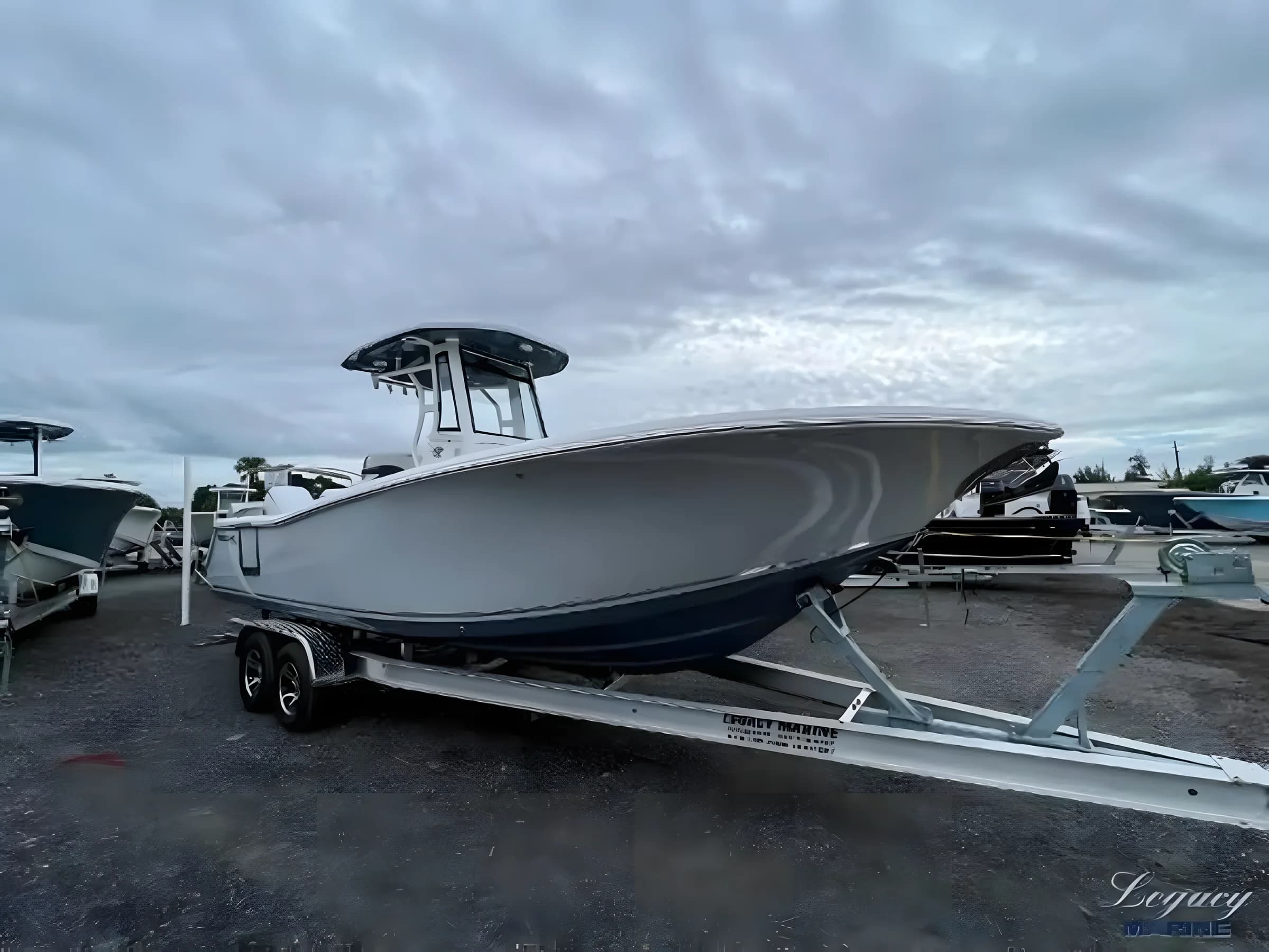 Tidewater CC Adventure 256 2027 — Bajo pedido