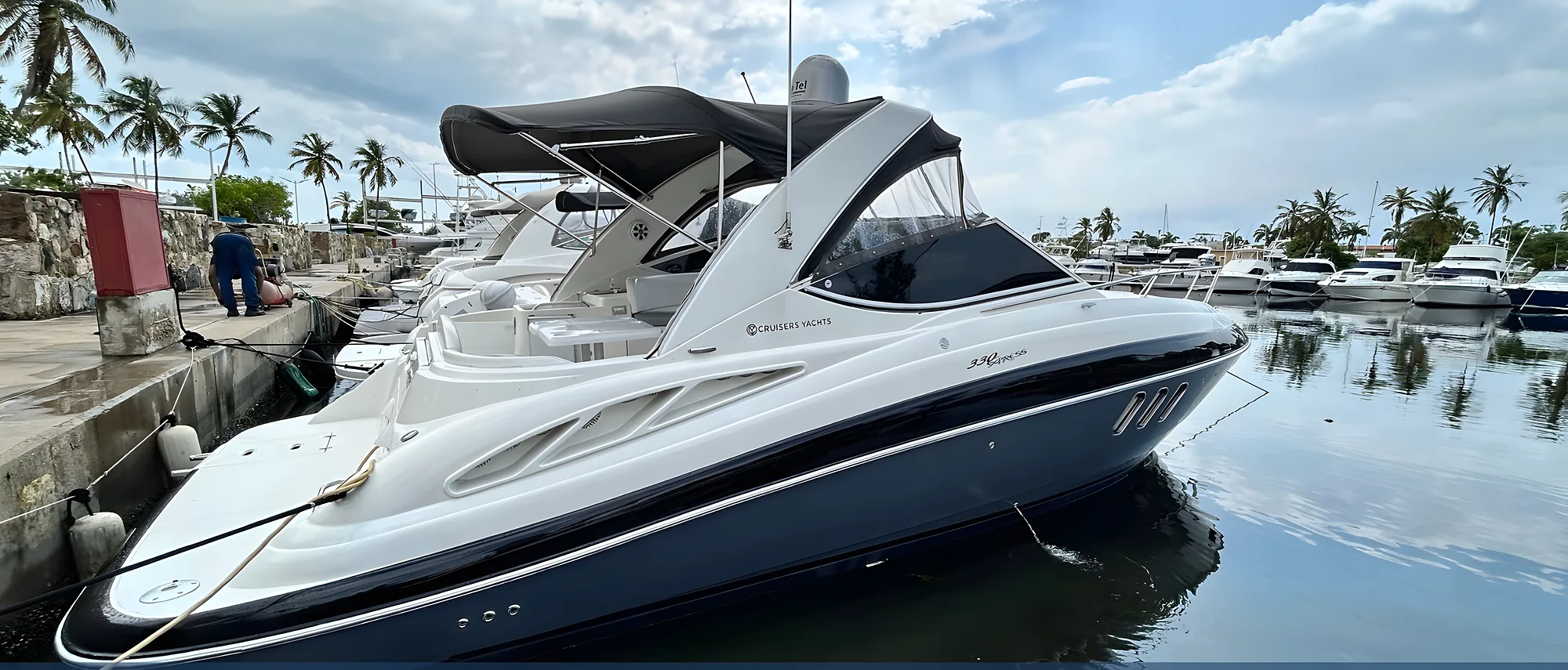 Cruisers Yachts Express 33 2009 — Puerto La Cruz, Venezuela