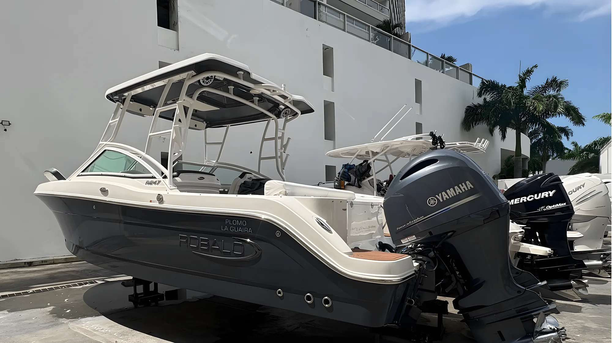Robalo Dual Consoles 2022 — Puerto La Cruz, Venezuela