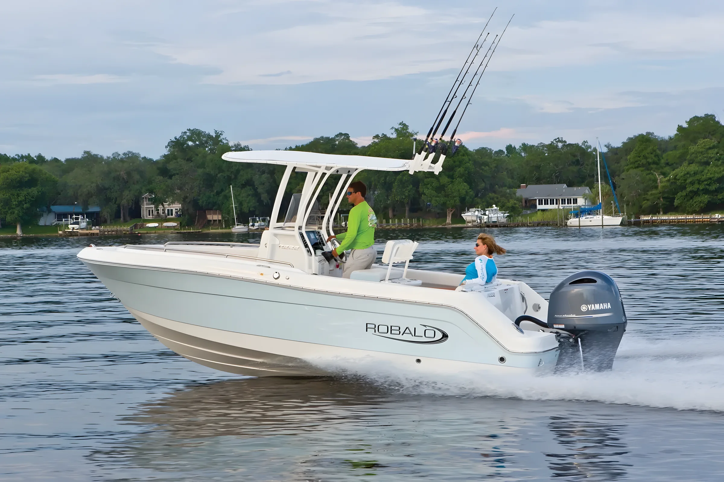 Robalo R222 2027 — Bajo pedido