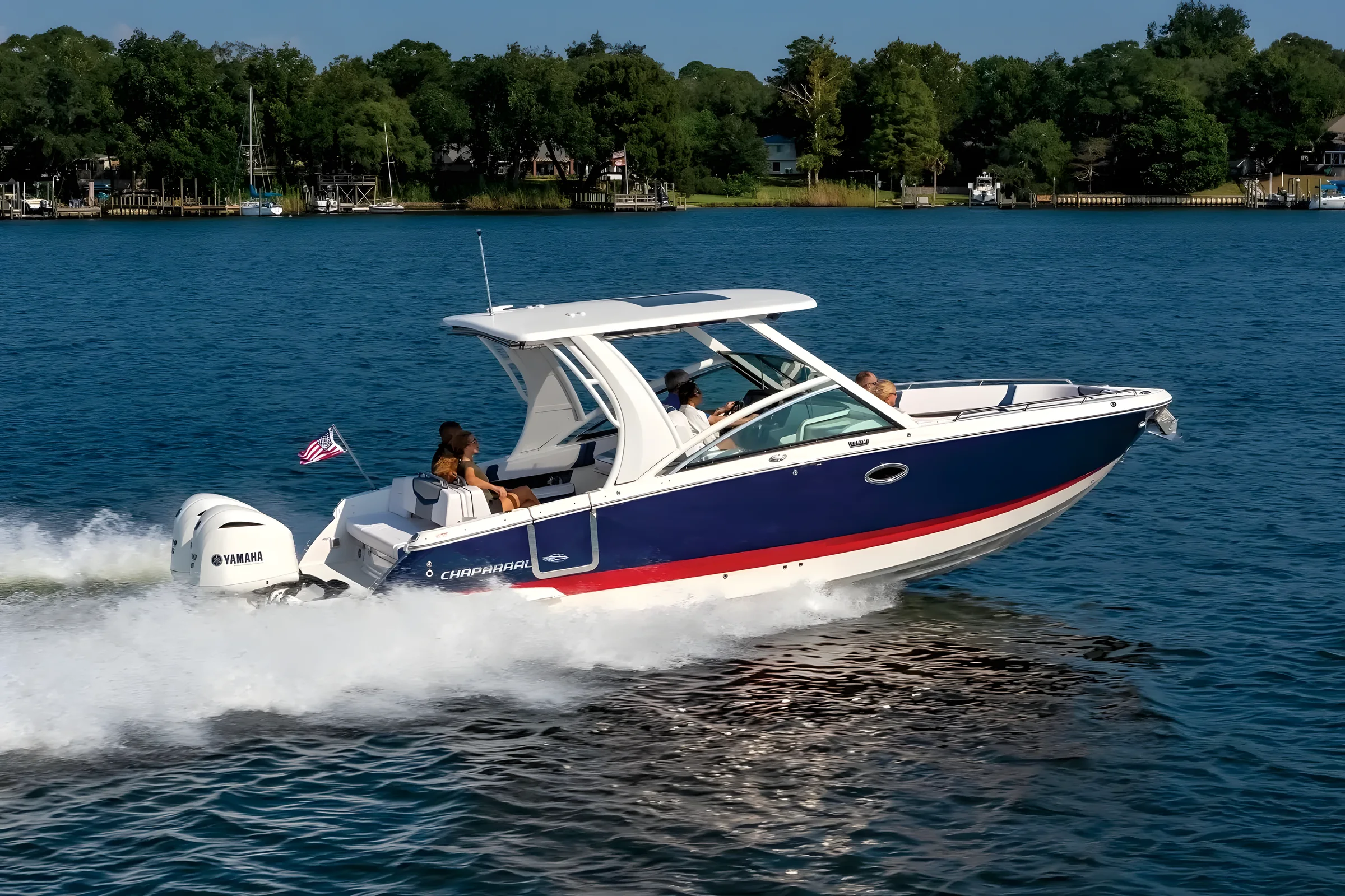 Chaparral 300 OSX 2027 — Bajo pedido