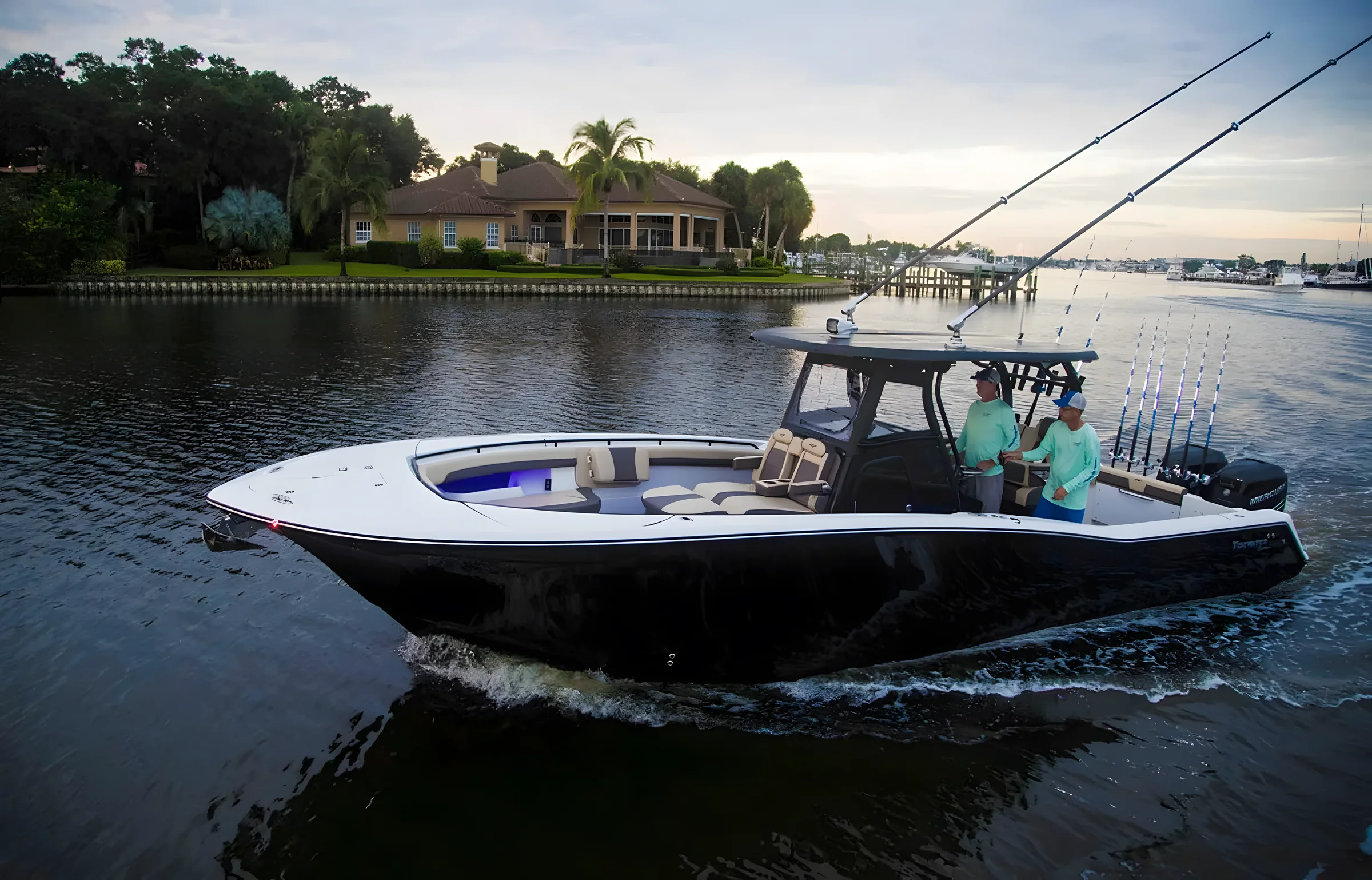 Tidewater 320 CC Adventure 2027 — Bajo pedido
